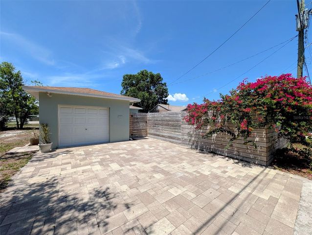 4332 9TH AVE N, St Petersburg, FL 33713