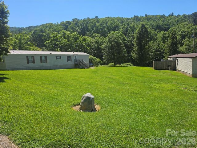 8 Mountain View Road, Weaverville, NC 28787
