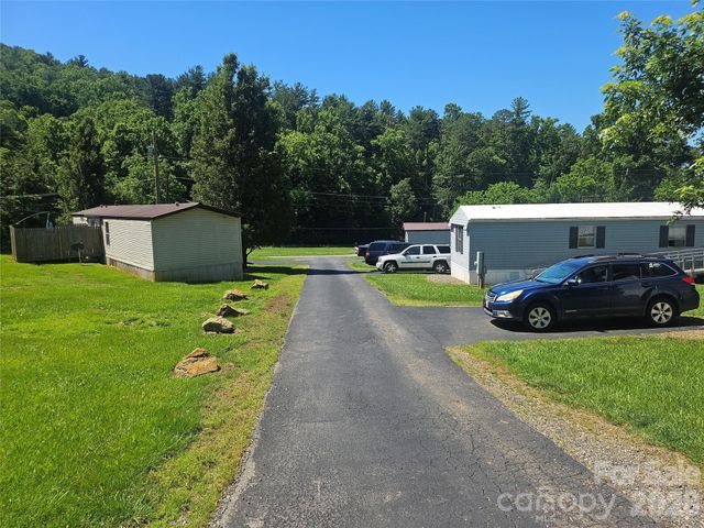 8 Mountain View Road, Weaverville, NC 28787