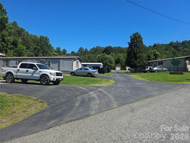 8 Mountain View Road, Weaverville, NC 28787