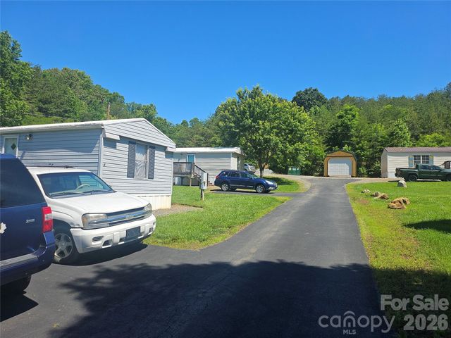 8 Mountain View Road, Weaverville, NC 28787