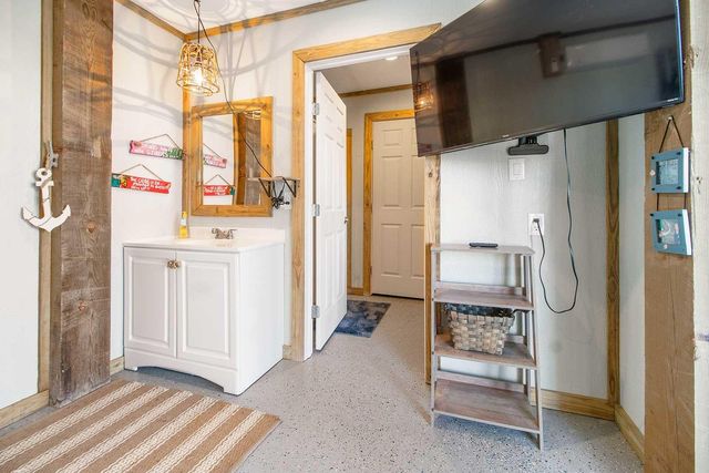 1649 County Road 299, Sargent, TX 77414