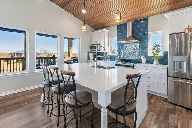 1649 County Road 299, Sargent, TX 77414