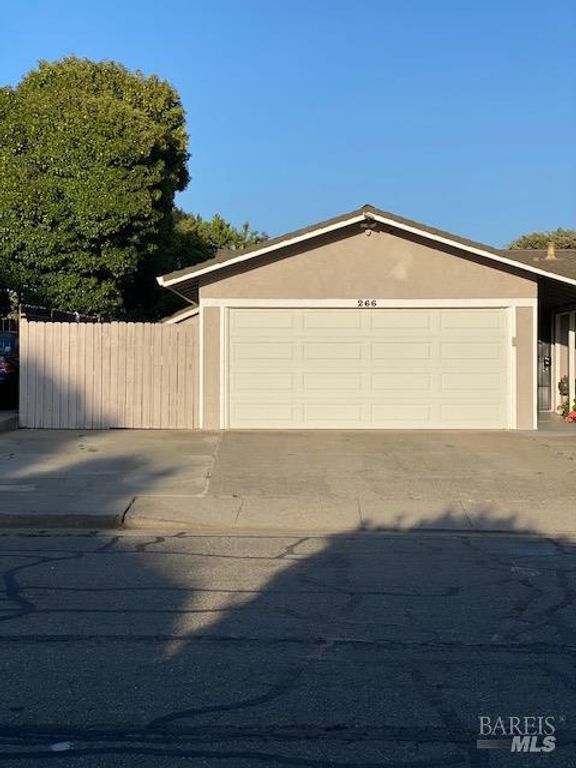 266 De Soto Dr, Fairfield, CA 94533