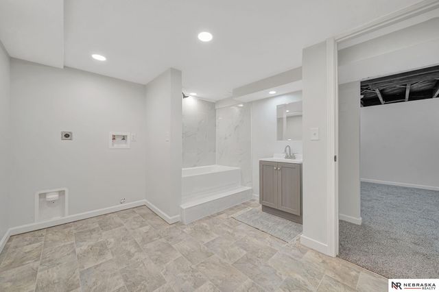 228 S 19th Street, Beatrice, NE 68310