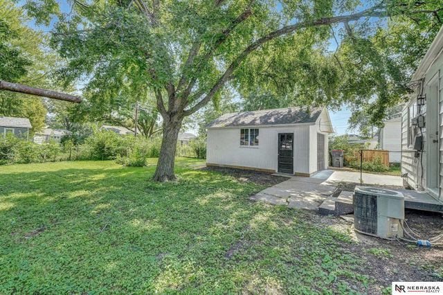 228 S 19th Street, Beatrice, NE 68310