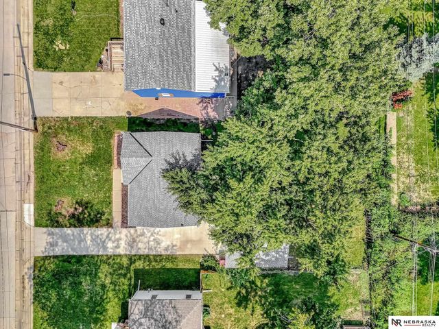 228 S 19th Street, Beatrice, NE 68310