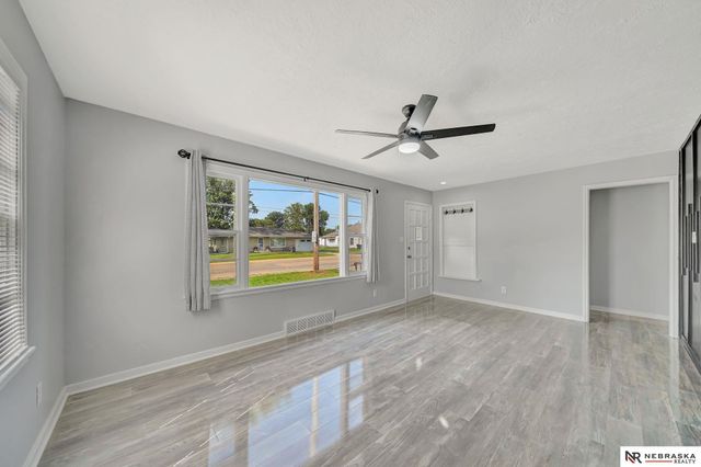 228 S 19th Street, Beatrice, NE 68310