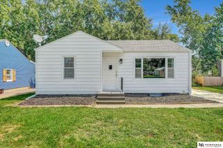 228 S 19th Street, Beatrice, NE 68310