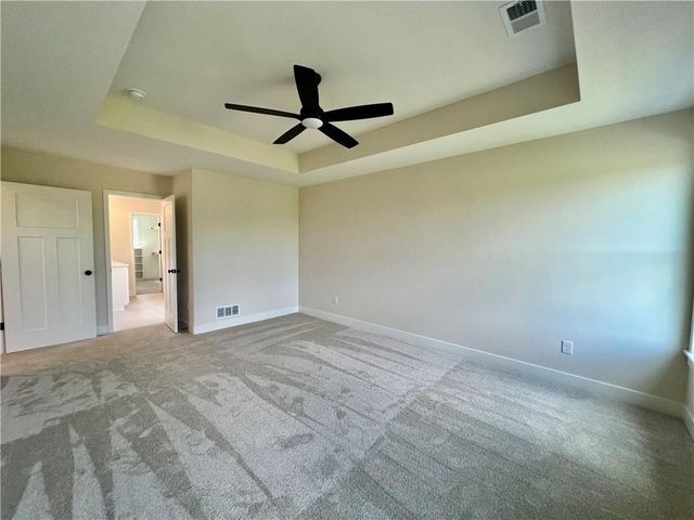 1929 Longview Drive, Liberty, MO 64068