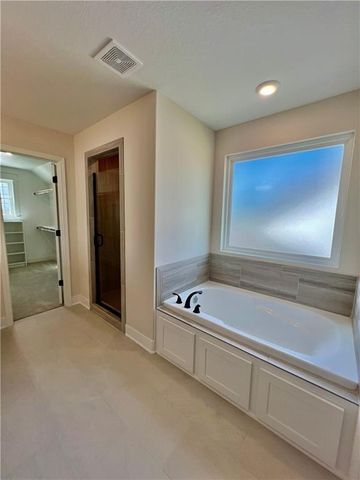 1929 Longview Drive, Liberty, MO 64068