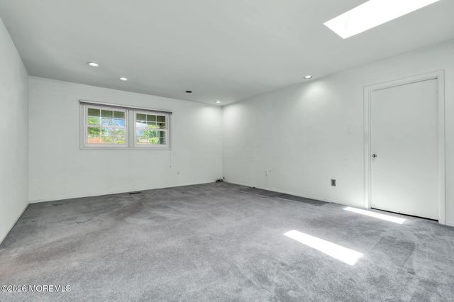 4 Knox Lane, Manalapan, NJ 07726