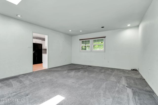 4 Knox Lane, Manalapan, NJ 07726