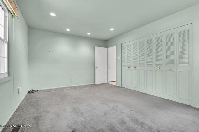 4 Knox Lane, Manalapan, NJ 07726