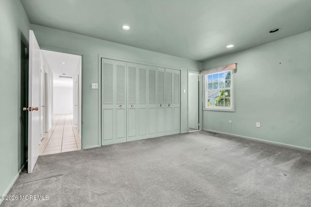 4 Knox Lane, Manalapan, NJ 07726