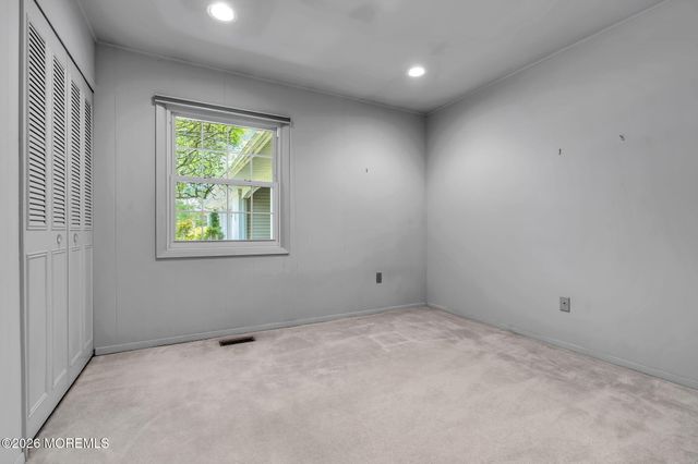 4 Knox Lane, Manalapan, NJ 07726