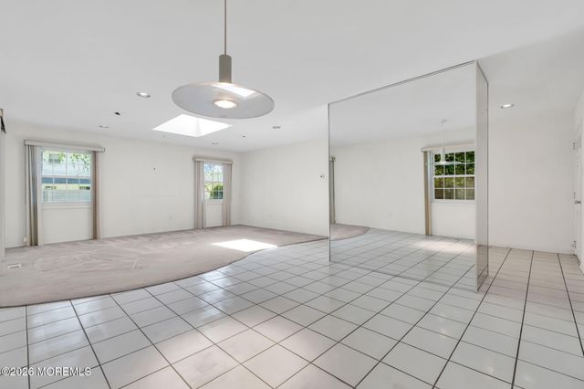 4 Knox Lane, Manalapan, NJ 07726