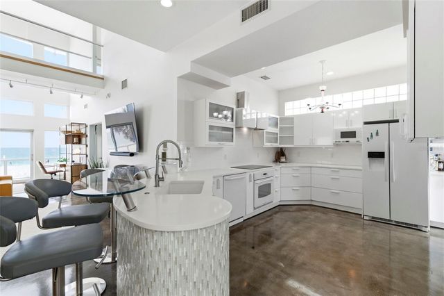 8680 W GULF BOULEVARD, Treasure Island, FL 33706