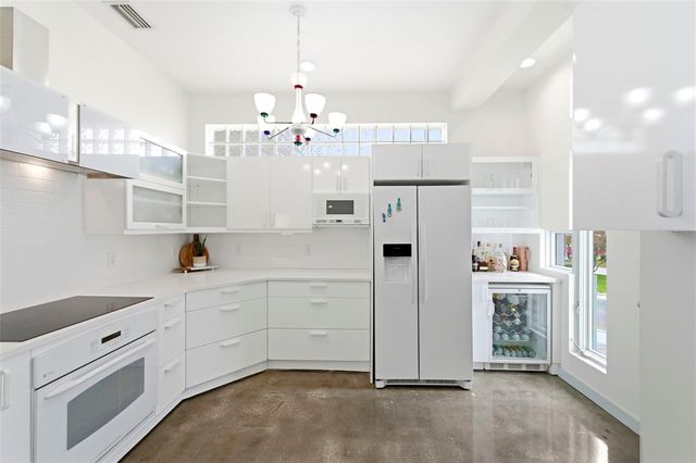 8680 W GULF BOULEVARD, Treasure Island, FL 33706