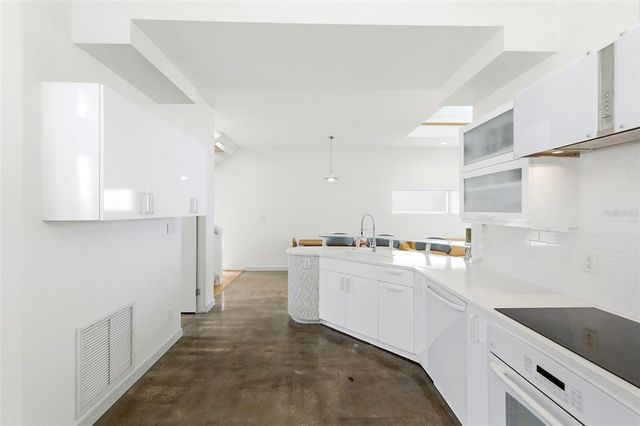 8680 W GULF BOULEVARD, Treasure Island, FL 33706