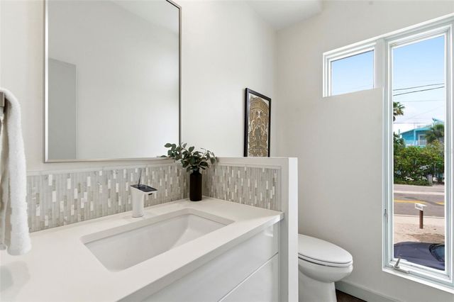 8680 W GULF BOULEVARD, Treasure Island, FL 33706