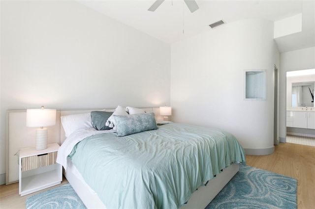 8680 W GULF BOULEVARD, Treasure Island, FL 33706