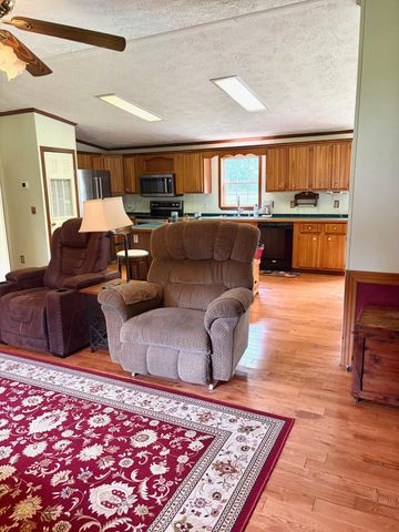 915 Isolane RD, Callaway, VA 24067