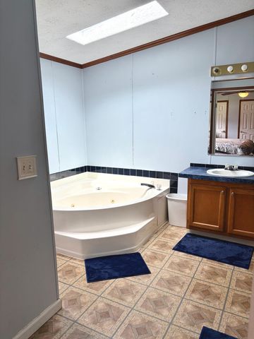 915 Isolane RD, Callaway, VA 24067