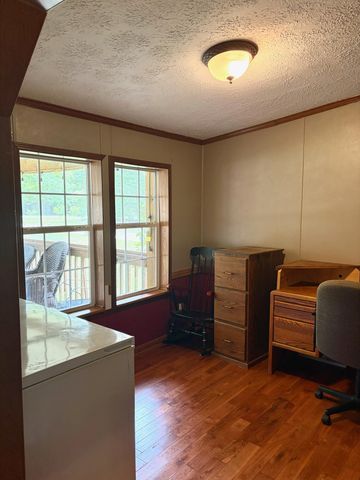 915 Isolane RD, Callaway, VA 24067