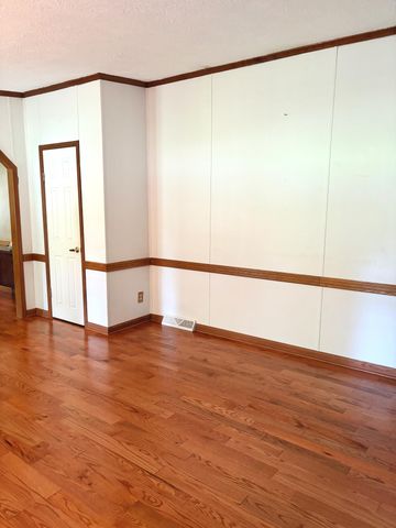 915 Isolane RD, Callaway, VA 24067