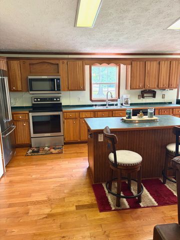915 Isolane RD, Callaway, VA 24067