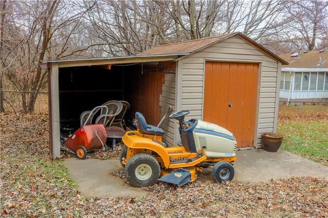 19204 E 15th Street N, Independence, MO 64056