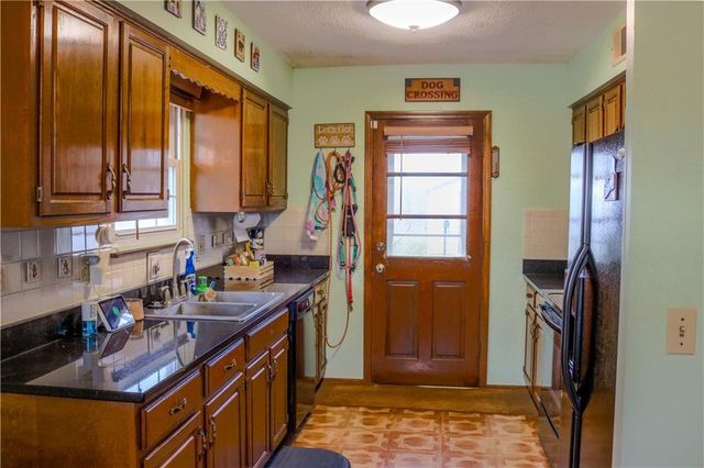 19204 E 15th Street N, Independence, MO 64056