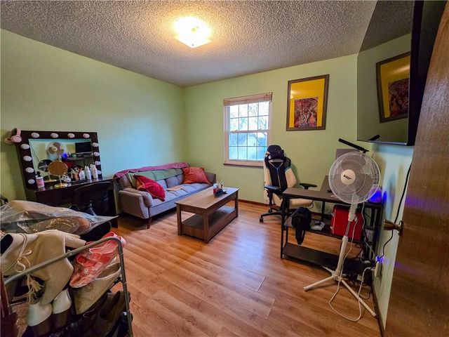 19204 E 15th Street N, Independence, MO 64056