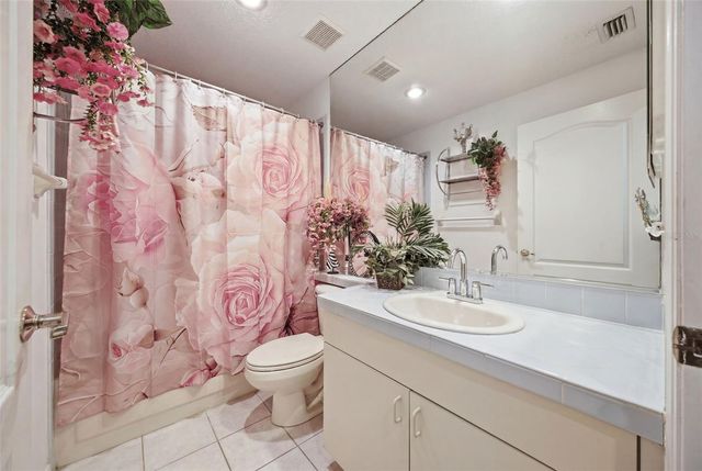 16501 BLENHEIM DRIVE, Lutz, FL 33549