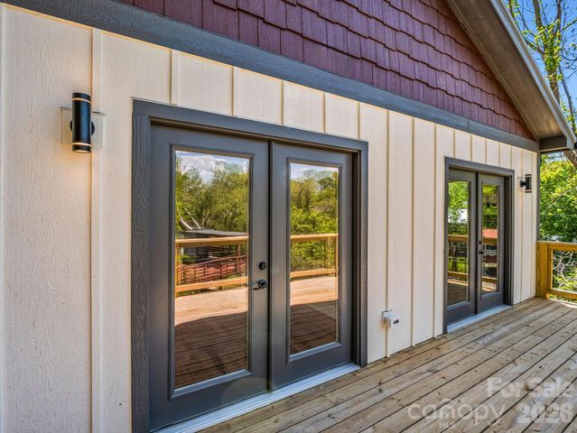 18 Worley Place, Asheville, NC 28806