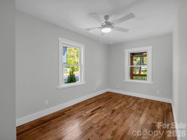 18 Worley Place, Asheville, NC 28806