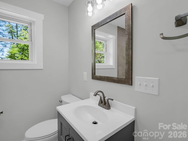 18 Worley Place, Asheville, NC 28806