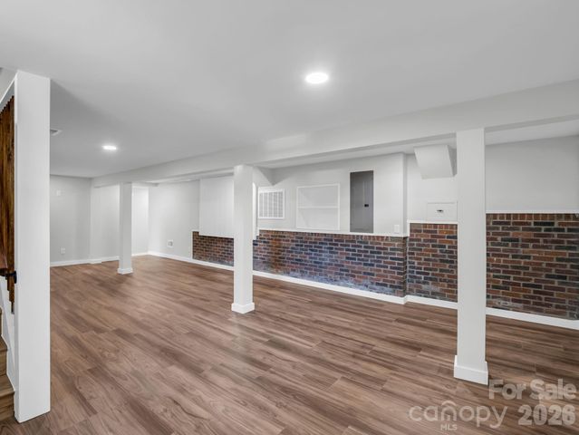 18 Worley Place, Asheville, NC 28806