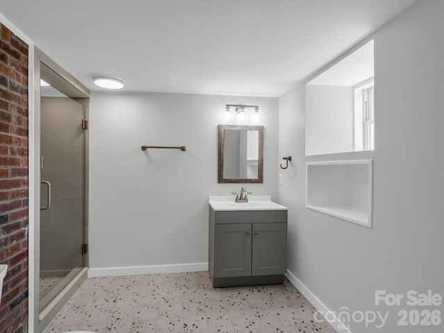 18 Worley Place, Asheville, NC 28806