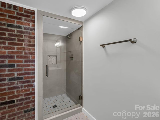 18 Worley Place, Asheville, NC 28806
