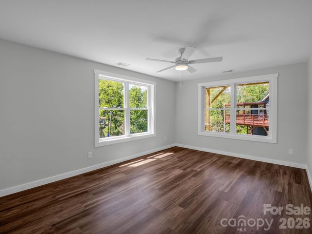 18 Worley Place, Asheville, NC 28806