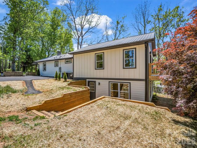 18 Worley Place, Asheville, NC 28806