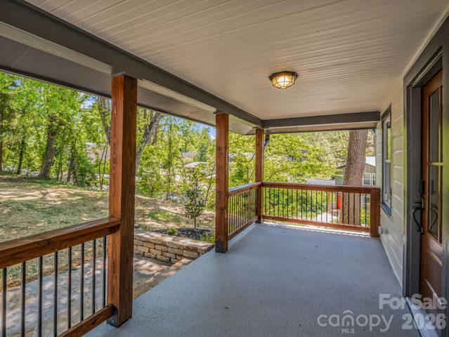 18 Worley Place, Asheville, NC 28806