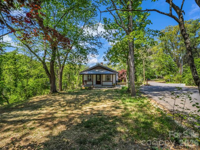 18 Worley Place, Asheville, NC 28806