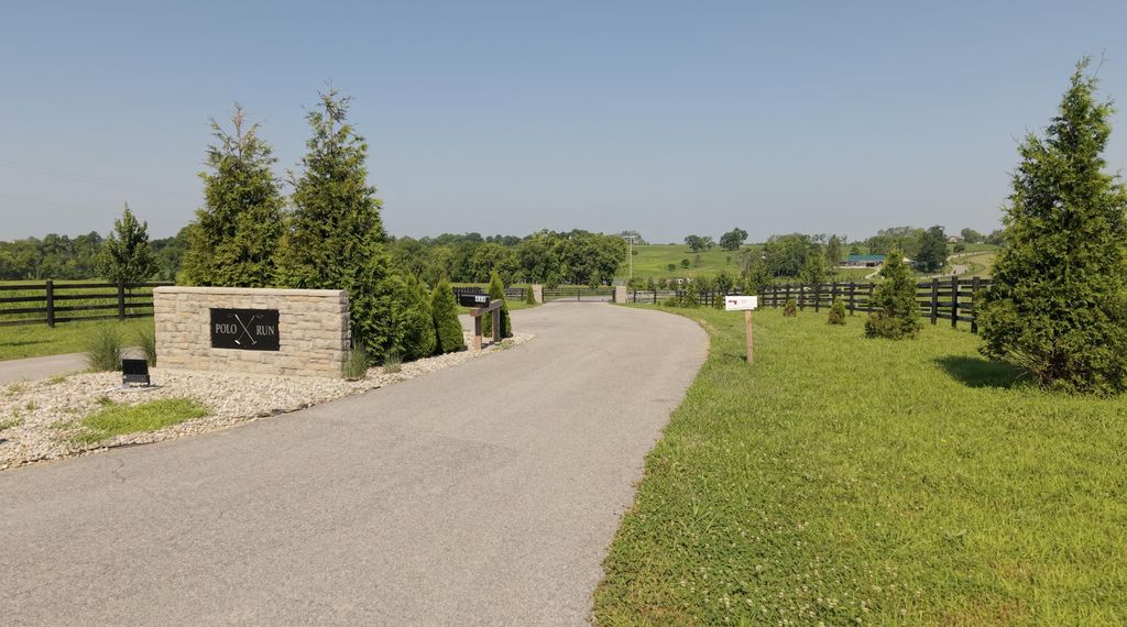 518 Polo Run Lane, Versailles, KY 40383