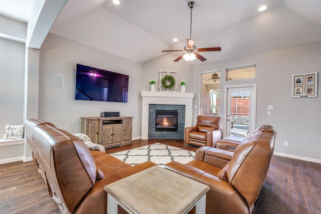 2215 Houston Drive, Melissa, TX 75454