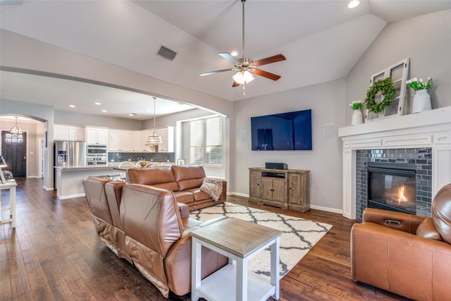 2215 Houston Drive, Melissa, TX 75454