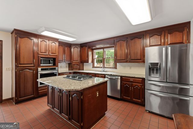 238 Foggy Bottom Drive, Carrollton, GA 30116