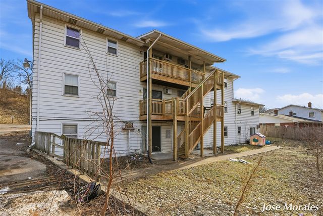 1833 Prairie Parkway, Wyoming, MI 49519